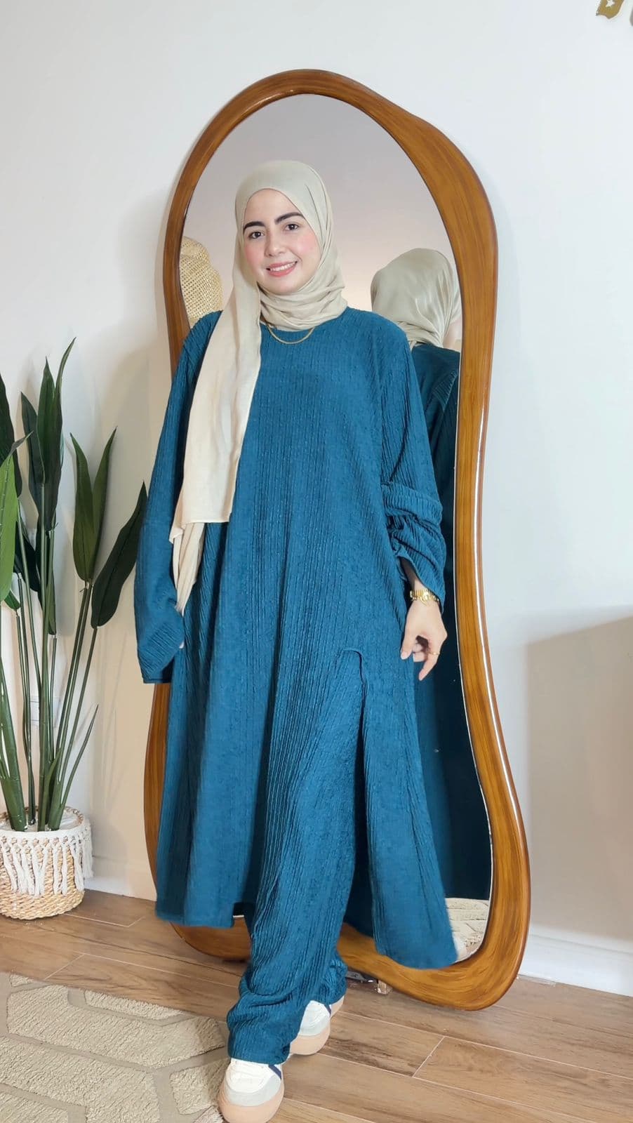 سوت يارا بنطلون